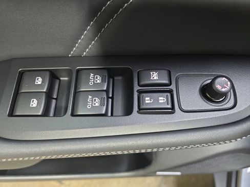Used 2018 Subaru Outback 2.5i Limited AWD/4WD image 29