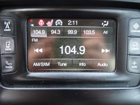 Used 2018 Jeep Cherokee Sport w/ Cold Weather Group AWD/4WD image 19