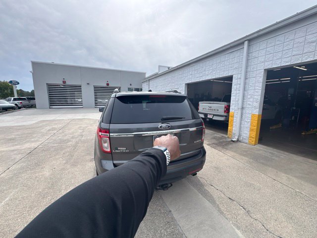 Used 2015 Ford Explorer Limited FWD image 12