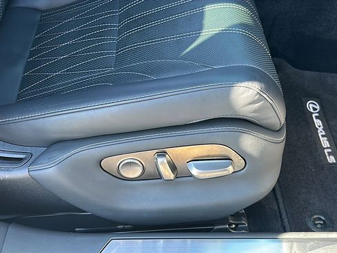 Used 2019 Lexus LS 500 image 24