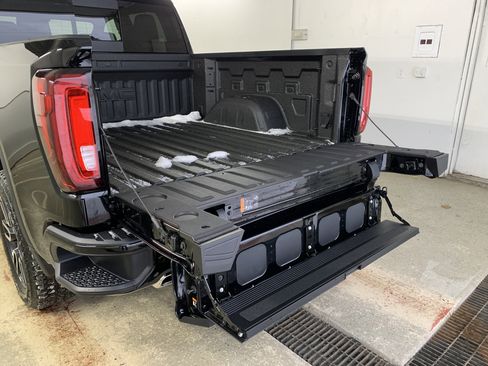 New 2026 GMC Sierra 1500 AT4 w/ Technology Package image 10