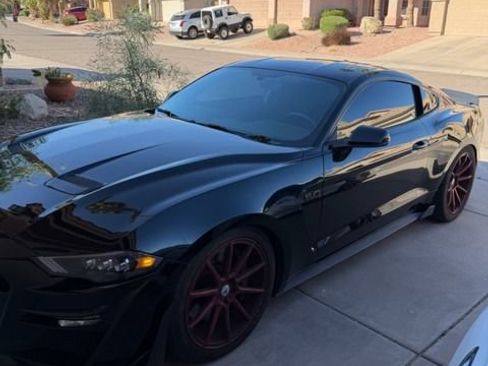 Used 2019 Ford Mustang GT Premium w/ GT Performance Package RWD image 4