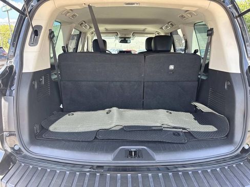 Used 2023 Nissan Armada SL w/ Captain's Chairs Package image 12