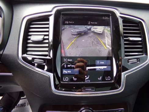 Used 2016 Volvo XC90 T6 Momentum w/ Momentum Plus Package image 41