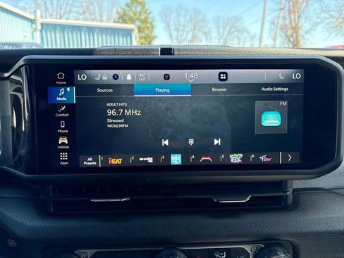 Used 2024 Jeep Wrangler Unlimited Sport AWD/4WD image 15