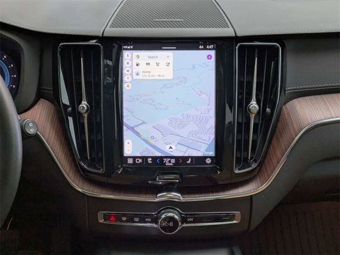 Certified 2023 Volvo XC60 B5 Ultimate w/ Climate Package image 19