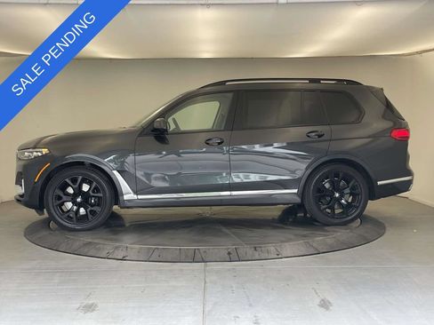 Used 2022 BMW X7 xDrive40i w/ Premium Package AWD/4WD image 2