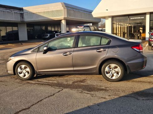 Used 2013 Honda Civic LX image 2