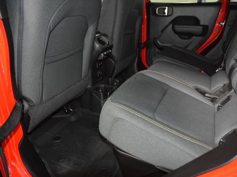 Used 2025 Jeep Gladiator Sport AWD/4WD image 41