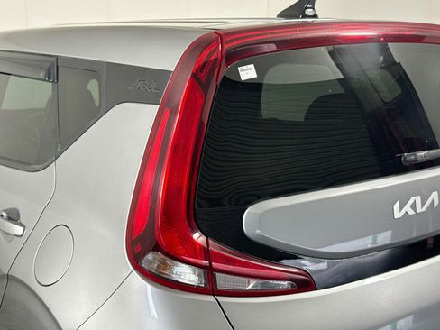 Used 2022 Kia Soul S FWD image 36