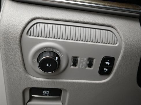 Used 2022 Jeep Grand Wagoneer Series I AWD/4WD image 24
