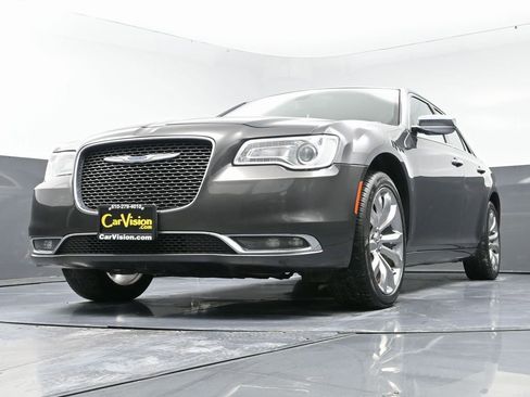 Used 2019 Chrysler 300 Limited image 49
