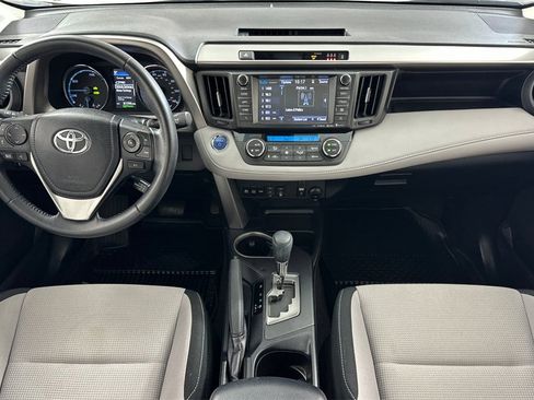 Used 2018 Toyota RAV4 XLE w/ Convenience Package image 14