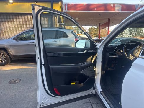 Used 2021 Hyundai Palisade Limited image 8