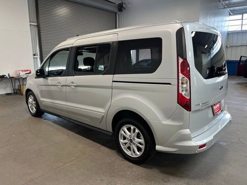 Used 2019 Ford Transit Connect XLT FWD image 5