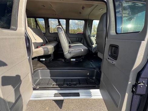Used 2013 Chevrolet Express 3500 LS w/ Power Package image 38