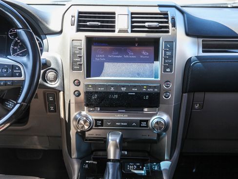 Used 2021 Lexus GX 460 Premium w/ Premium Package image 12