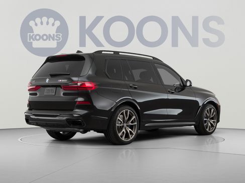 Used 2020 BMW X7 M50i w/ Dynamic Handling Package AWD/4WD image 4