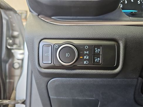 Used 2024 Ford Explorer Limited image 26