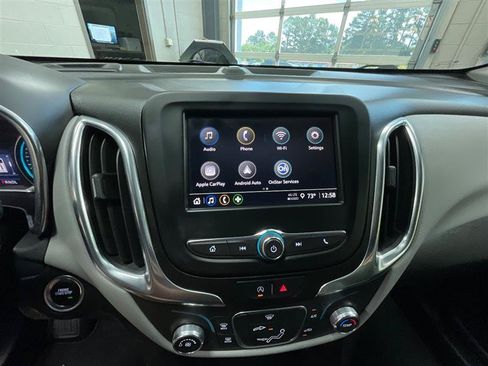 Used 2022 Chevrolet Equinox LT FWD image 17