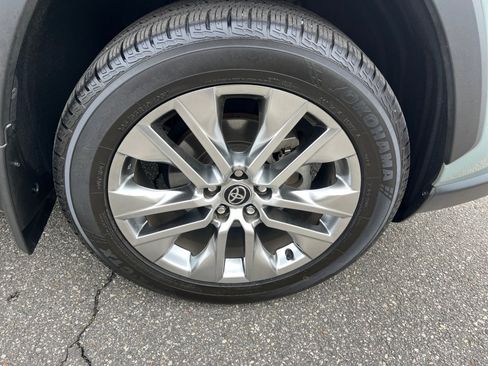 Certified 2021 Toyota RAV4 XLE Premium image 26