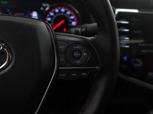 Used 2020 Toyota Camry XSE w/ Navigation Package image 20