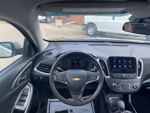 Used 2024 Chevrolet Malibu LT image 12