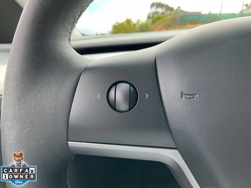 Used 2023 Tesla Model Y Long Range AWD/4WD image 49