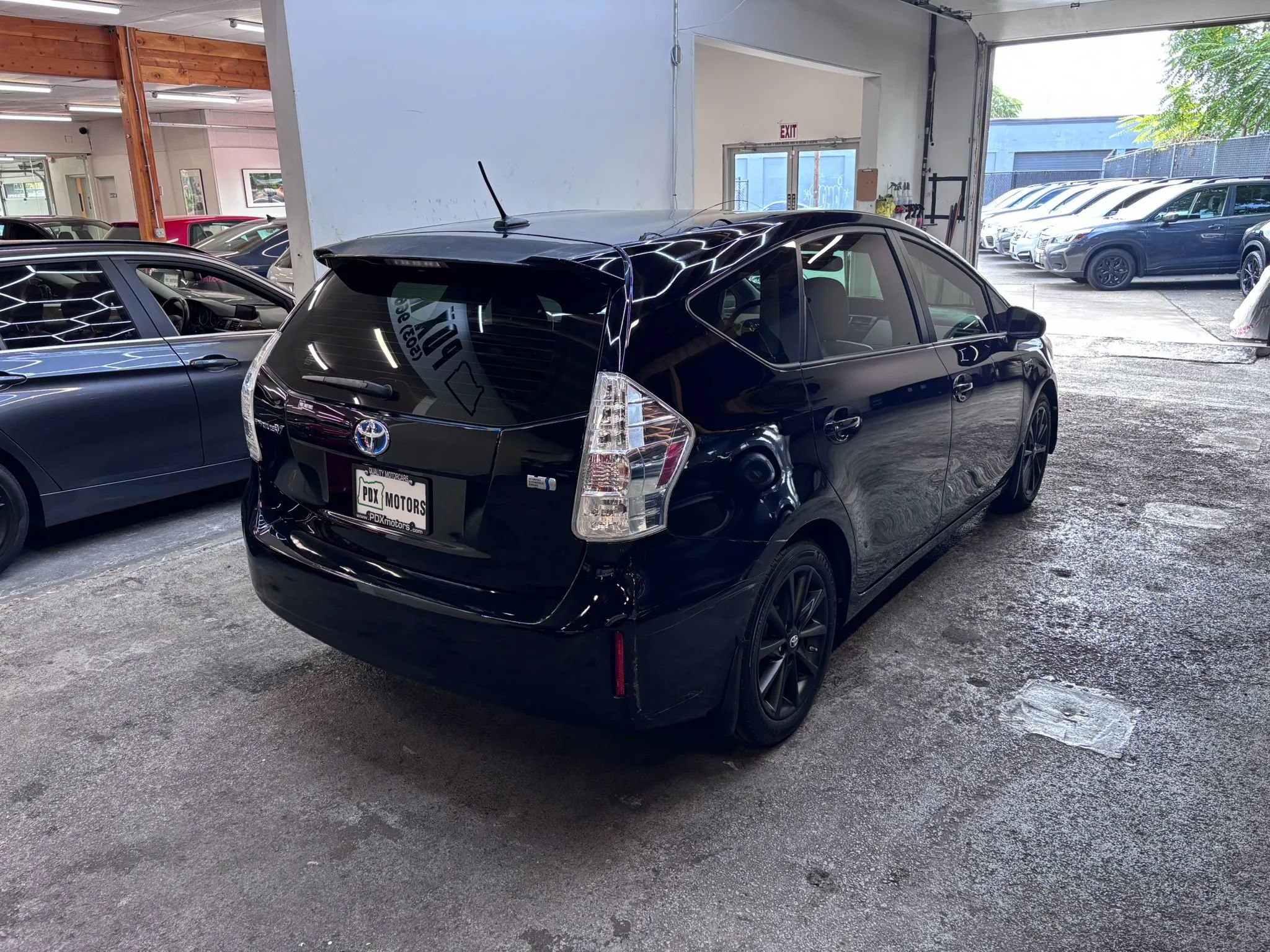 Used 2013 Toyota Prius V Five FWD image 5