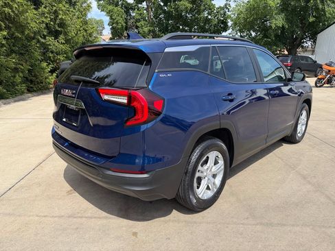 Used 2023 GMC Terrain SLE w/ Driver Convenience Package FWD image 30