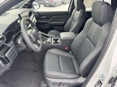 New 2026 Toyota 4Runner Limited AWD/4WD image 2