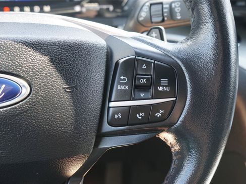 Used 2020 Ford Explorer XLT w/ Comfort Package RWD image 15