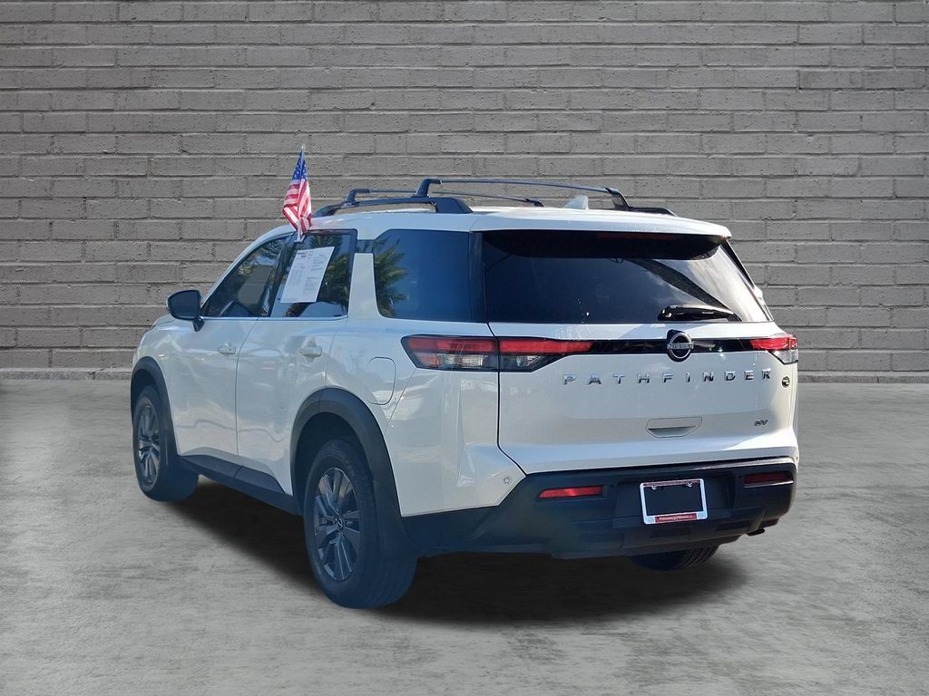 Certified 2023 Nissan Pathfinder SV FWD image 5