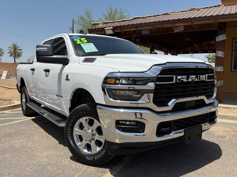 Used 2025 RAM 2500 Big Horn AWD/4WD image 2