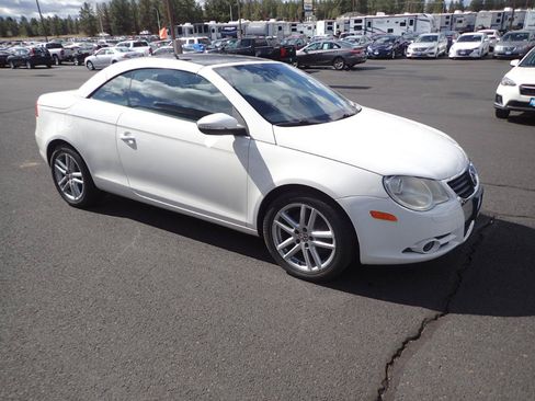Used 2009 Volkswagen Eos Lux FWD image 7