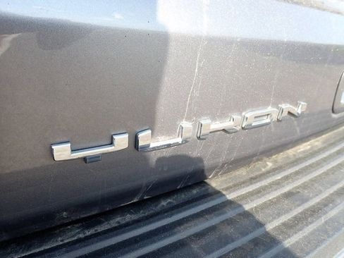 Used 2022 GMC Yukon SLT w/ SLT Premium Package AWD/4WD image 5