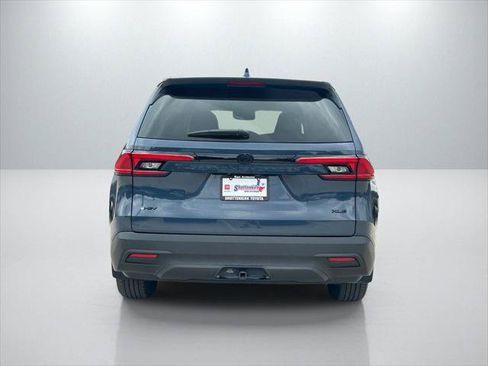 Certified 2024 Toyota Grand Highlander XLE FWD image 6