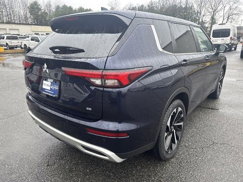 Used 2023 Mitsubishi Outlander SE image 7