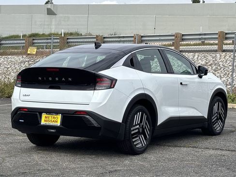 New 2026 Nissan Leaf SV+ image 2