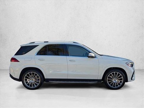Used 2024 Mercedes-Benz GLE 450 4MATIC image 4