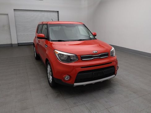 Used 2019 Kia Soul + image 14