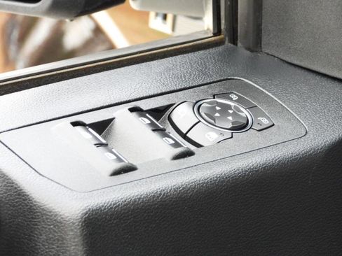 Used 2019 Ford F150 Lariat image 48