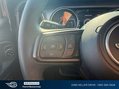 Used 2023 Jeep Gladiator Sport AWD/4WD image 23