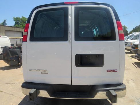 Used 2015 GMC Savana 2500 RWD image 5