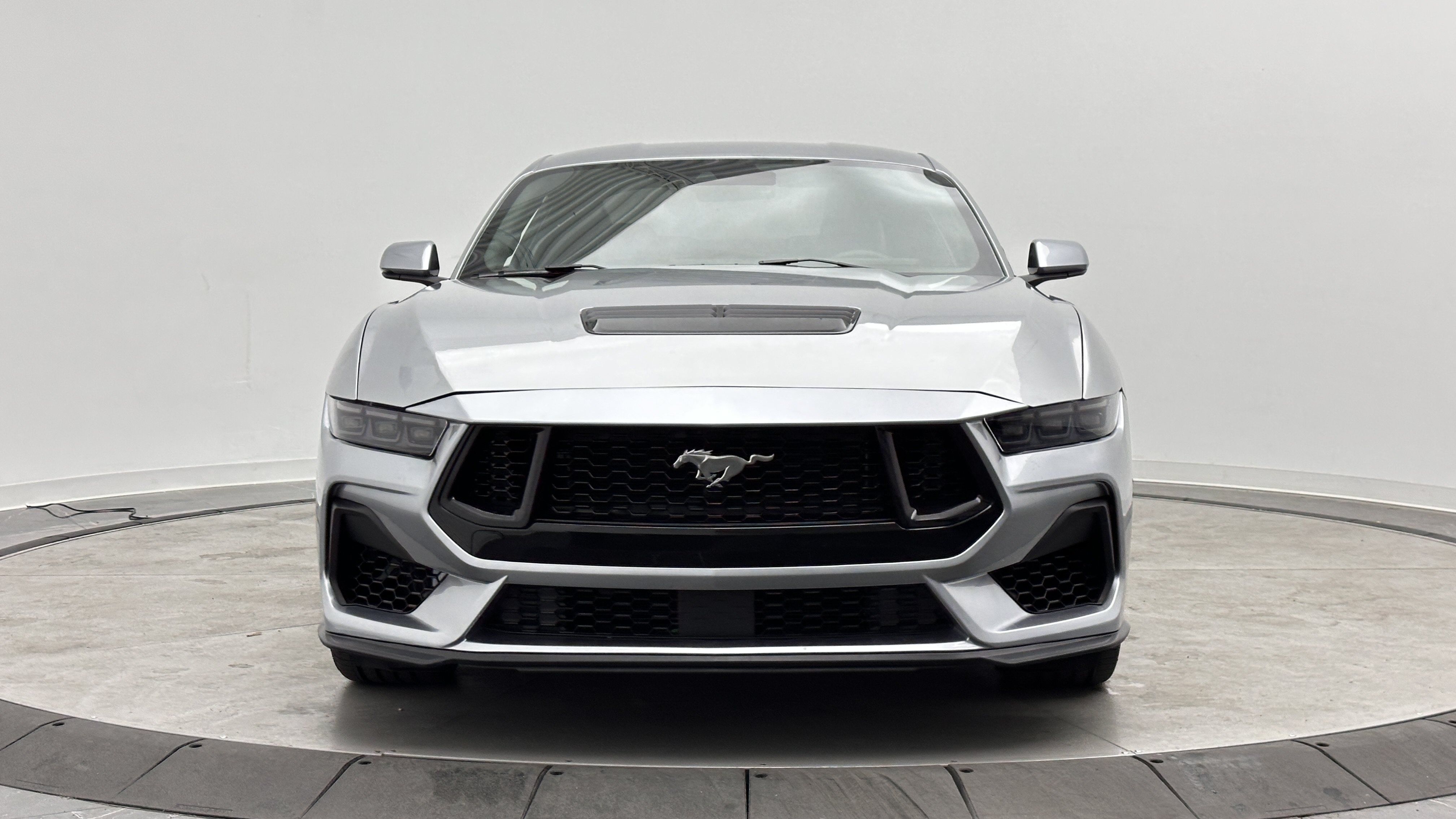 Used 2024 Ford Mustang GT Premium RWD image 2