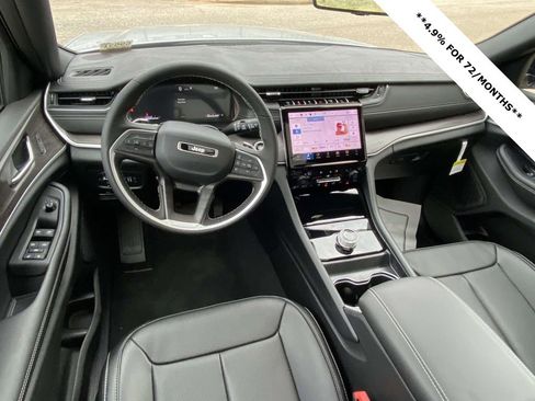 New 2025 Jeep Grand Cherokee L Limited w/ Luxury Tech Group II image 10