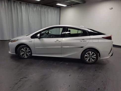 Used 2018 Toyota Prius Prime Plus w/ Protection Package FWD image 5