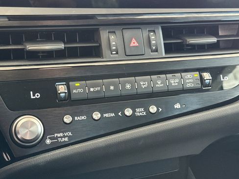 Certified 2023 Lexus ES 350 w/ Accessory Package (Z2) FWD image 25