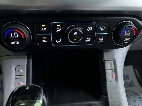 Used 2018 GMC Acadia SLT w/ LPO, Floor Liner Package FWD image 24