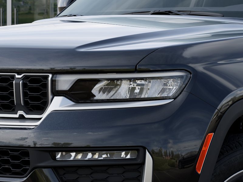 New 2026 Jeep Grand Cherokee Limited RWD image 10